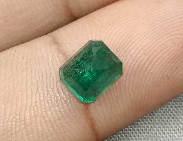 2.22ct Certified dark green octagon cut natural Zambian emerald stone 