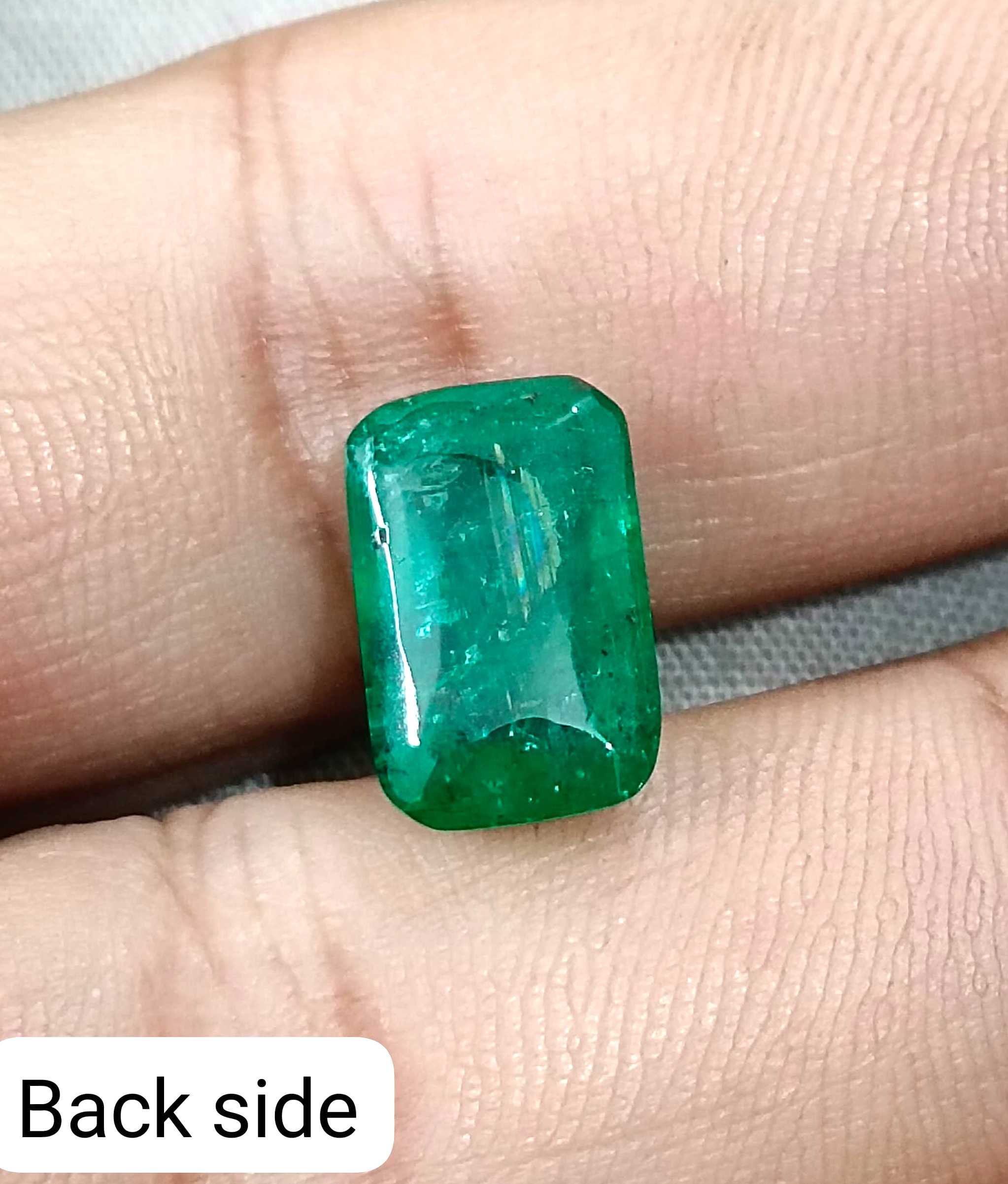 5.88ct Certified vivid green sugarloaf cut natural Zambian emerald 