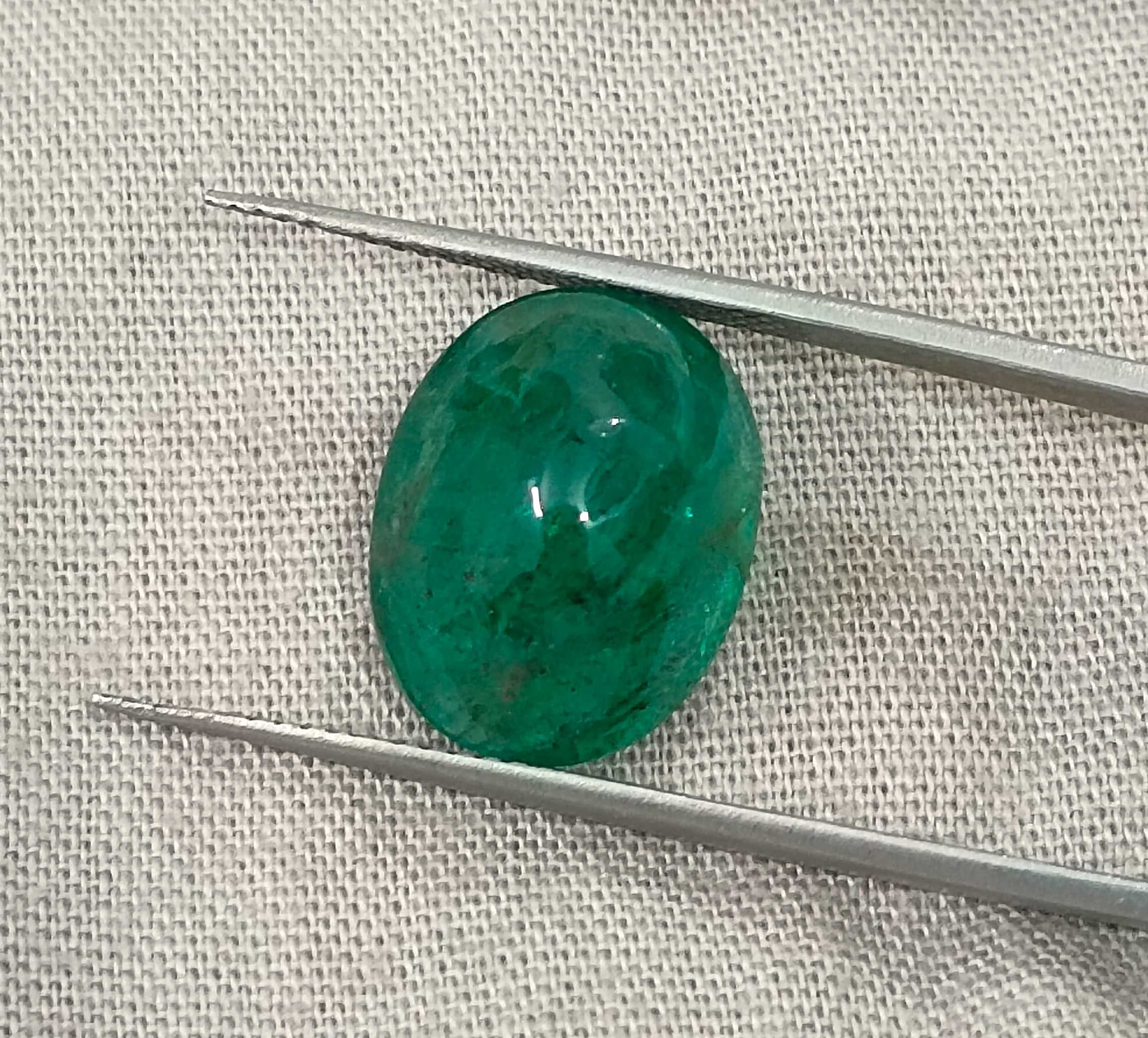 7.15ct Cabochon cut deep vivid green natural Zambian emerald stone 