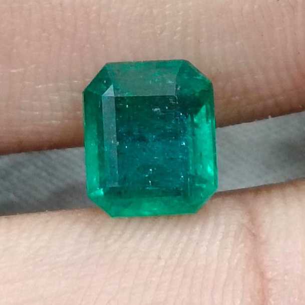 2.45ct Deep green certified octagon cut natural Zambian emerald /
