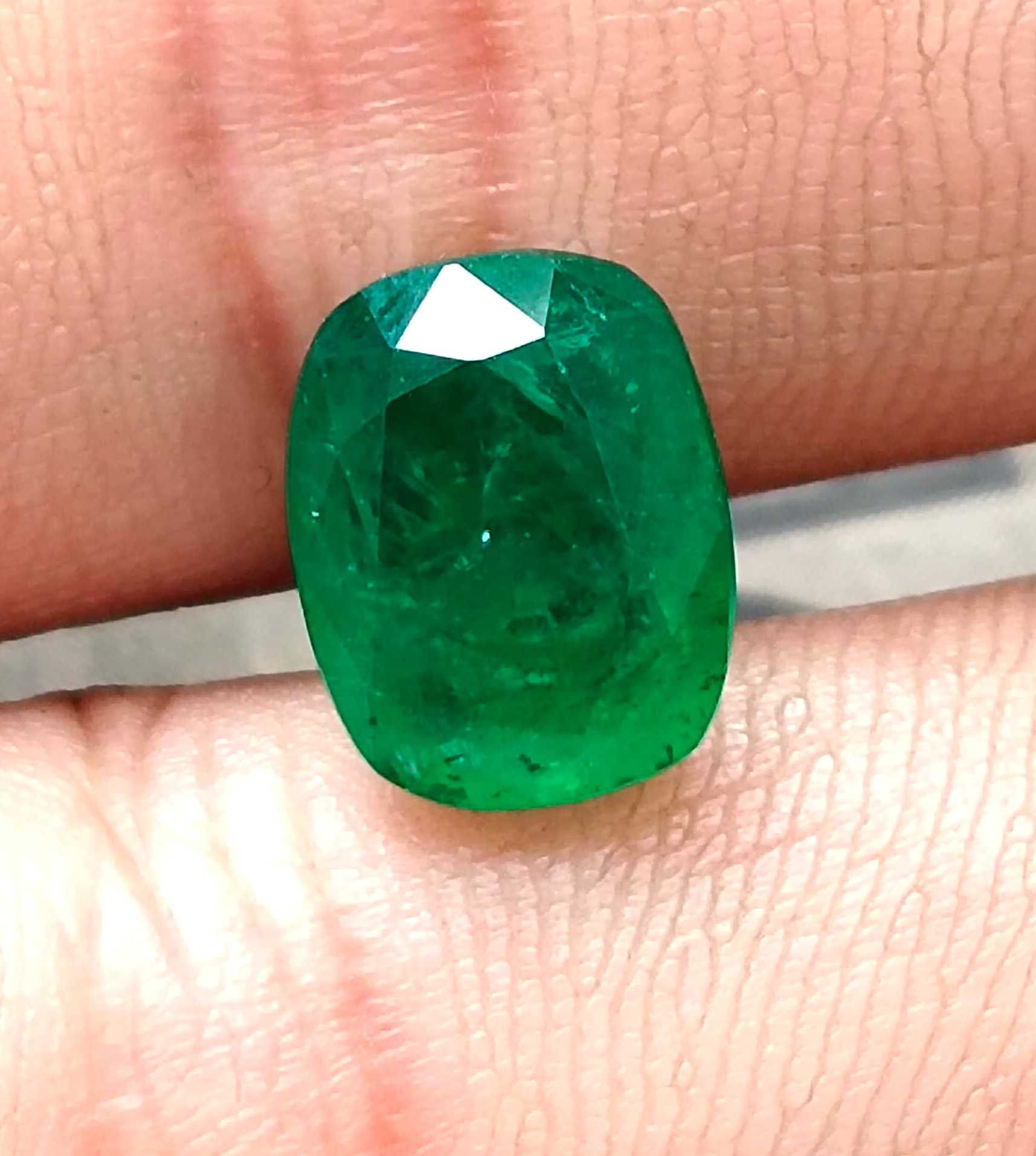 4.42ct Dark pure green GSI certified cushion cut Zambian emerald 