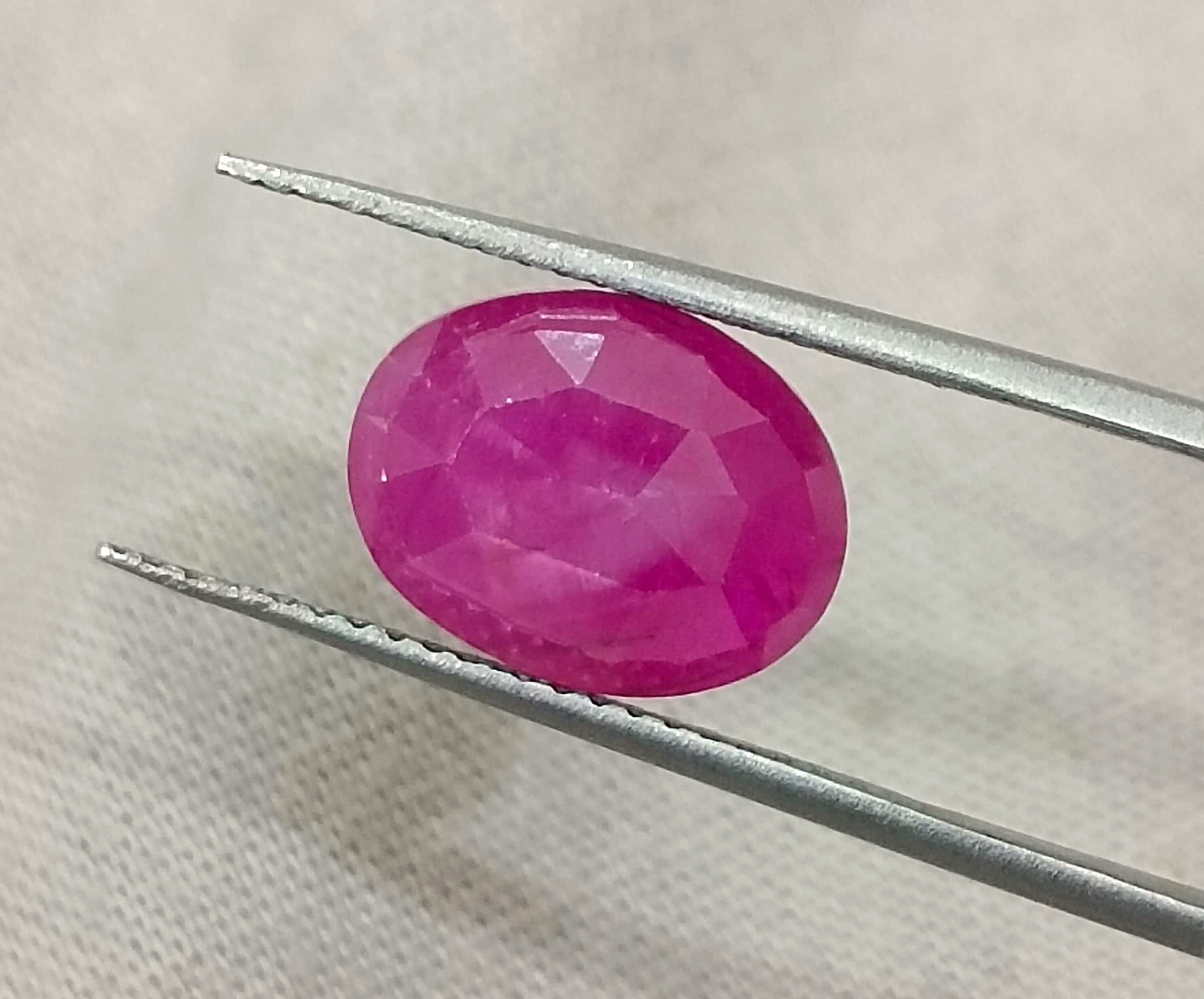 4.00ct GSI USA certified Mozambique ruby unheated purplish red oval cut gemstone 