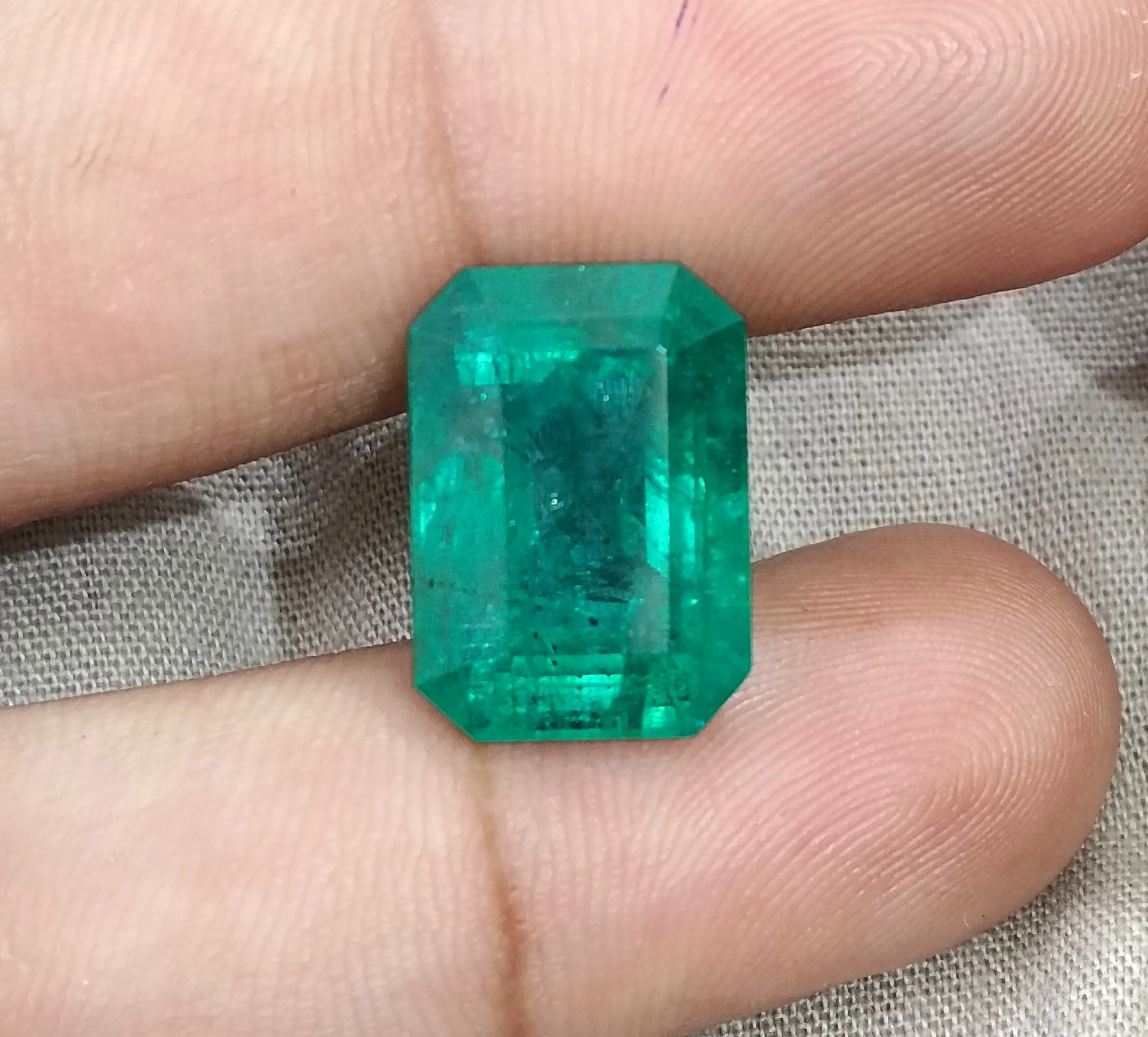 13.86ct Natural emerald Zambia deep green octagon cut stone