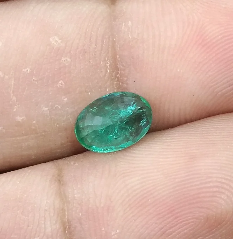 1.53ct Bright medium sea green natural emerald SGL certified