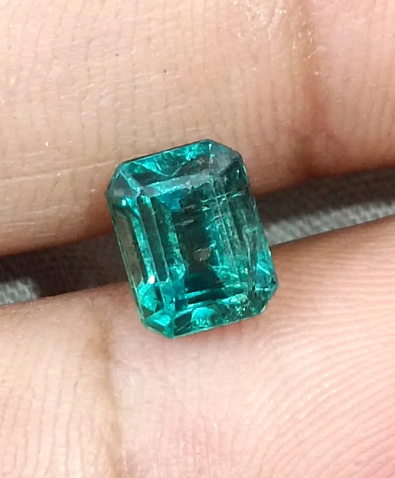 2.31ct Natural emerald no oil medium deep metallic bluish green octagon stone/