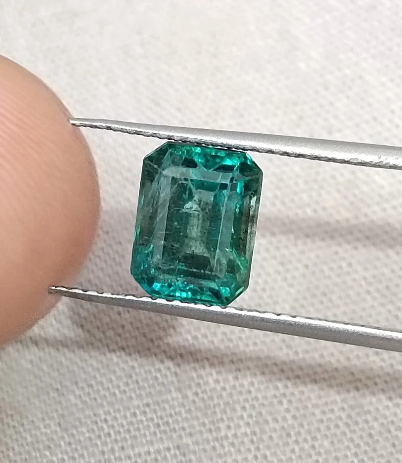 2.31ct Natural emerald no oil medium deep metallic bluish green octagon stone