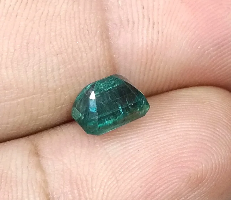 2.31ct Natural emerald no oil medium deep metallic bluish green octagon stone