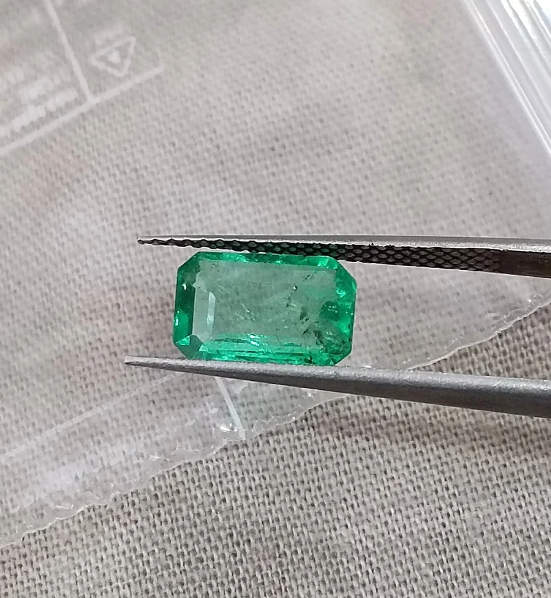1.35ct Natural Panjshir emerald SGL certified medium green octagon gemstone