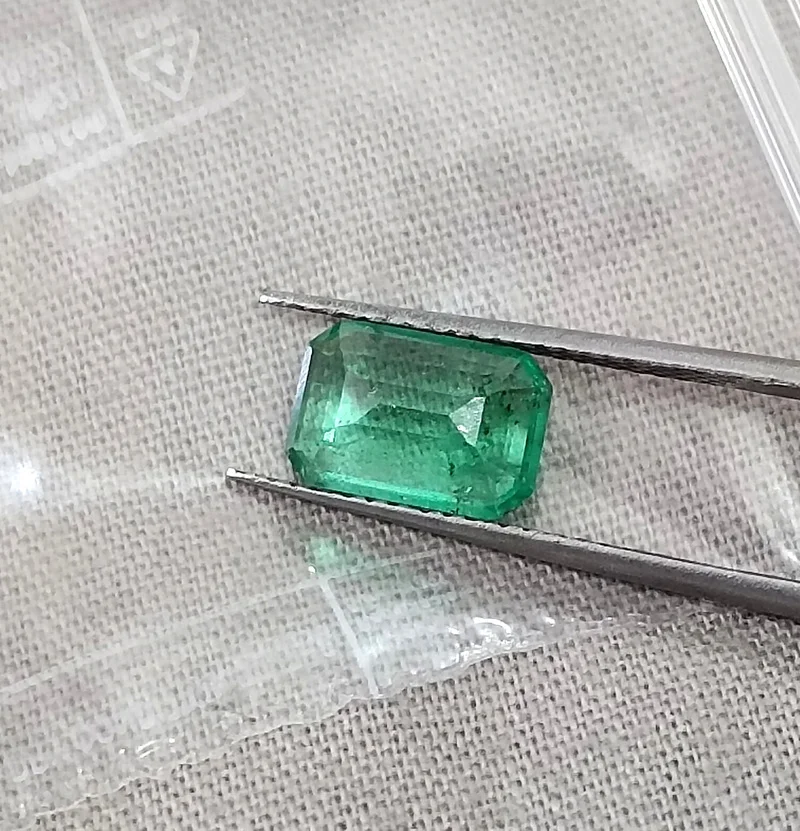 1.35ct Natural Panjshir emerald SGL certified medium green octagon gemstone