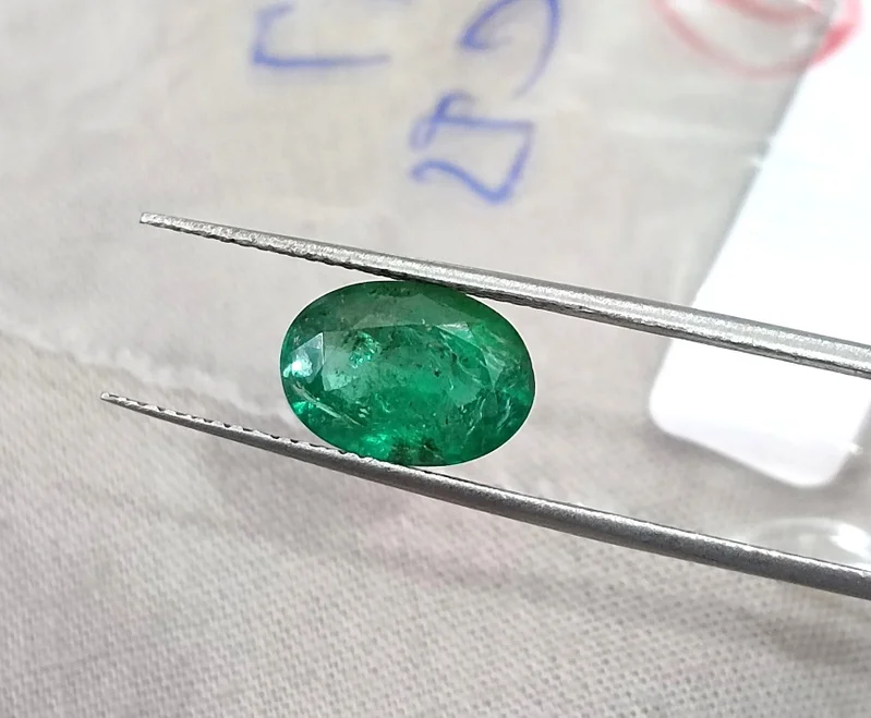 2.37ct Natural emerald deep pure green SGL certified Oval gemstone