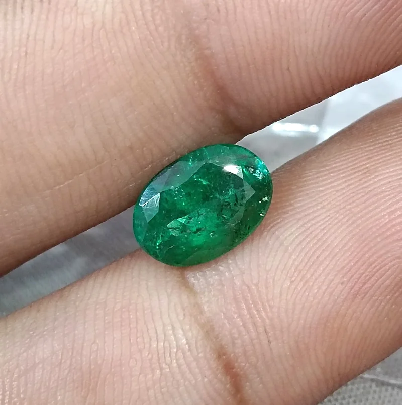 2.37ct Natural emerald deep pure green SGL certified Oval gemstone