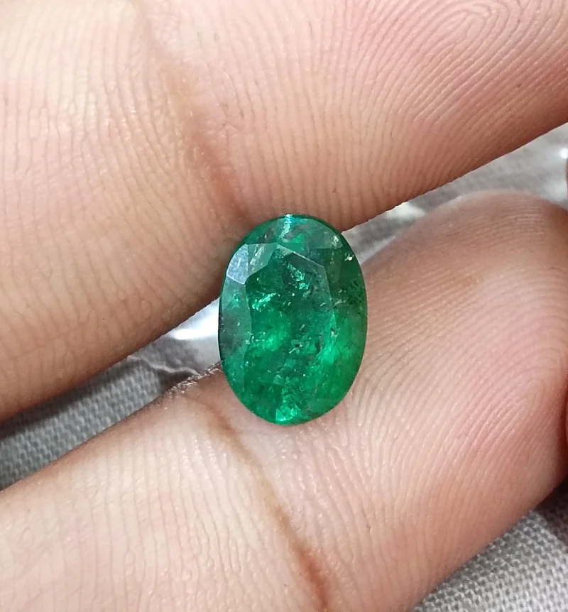 2.37ct Natural emerald deep pure green SGL certified Oval gemstone