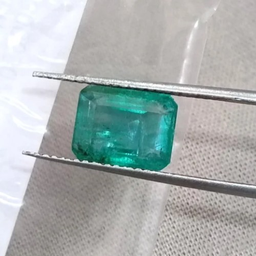 2.65ct Medium light green natural emerald SGL certified octagon gemstone/