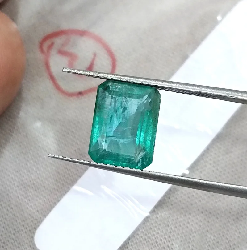 2.65ct Medium light green natural emerald SGL certified octagon gemstone