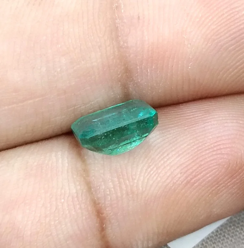2.65ct Medium light green natural emerald SGL certified octagon gemstone