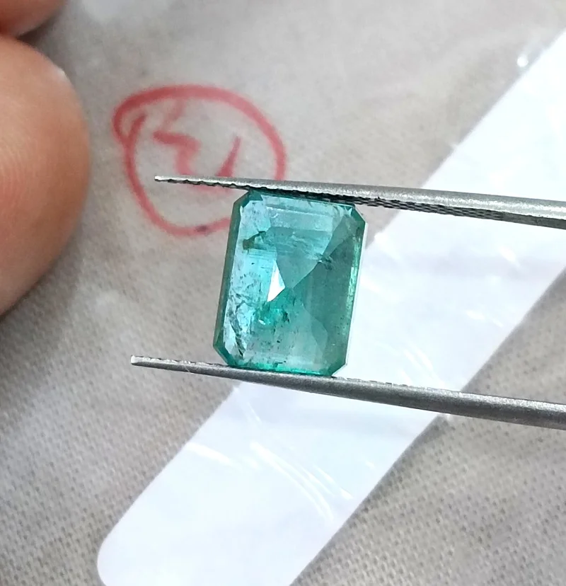 2.65ct Medium light green natural emerald SGL certified octagon gemstone