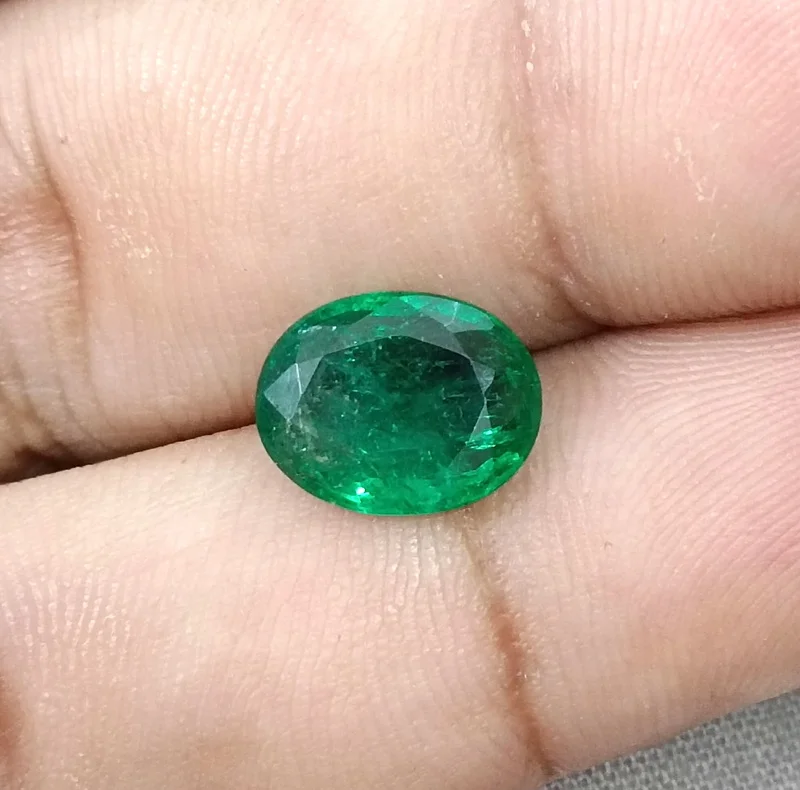 2.81ct Deep pure green natural emerald SGL certified stone