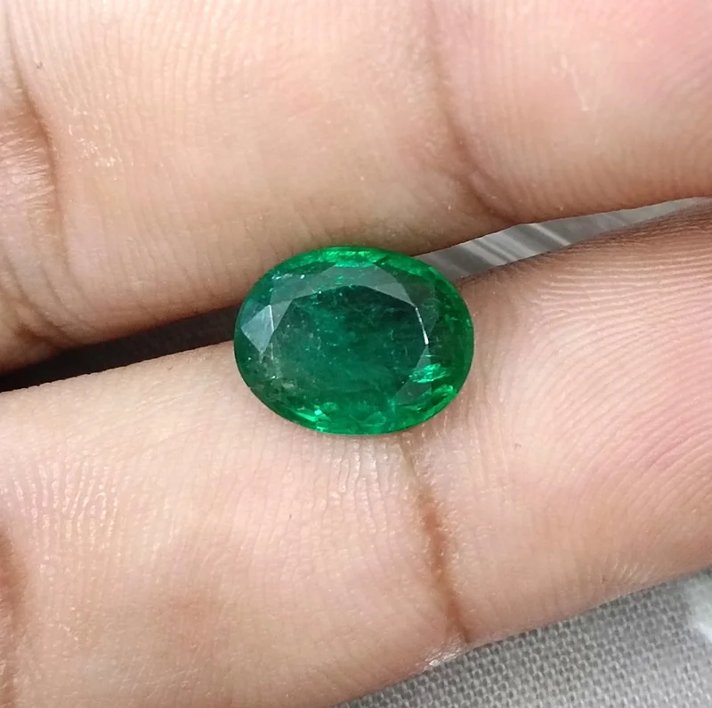 2.81ct Deep pure green natural emerald SGL certified stone