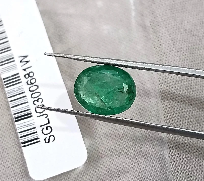 2.34ct Emerald natural medium deep spring green SGL certified oval gemstone