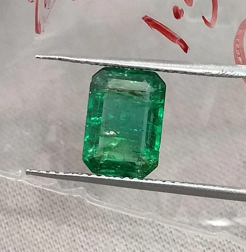 1.54ct Natural emerald vivid deep reen SGL certified octagon gemstone
