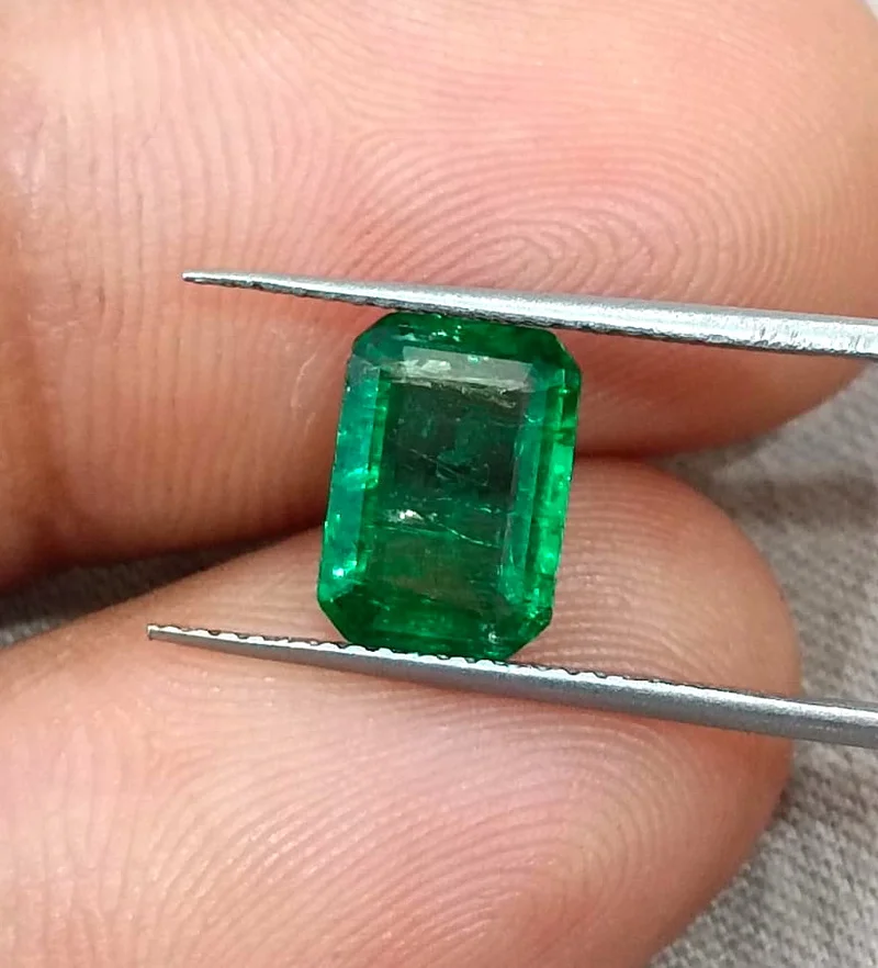 1.54ct Natural emerald vivid deep reen SGL certified octagon gemstone