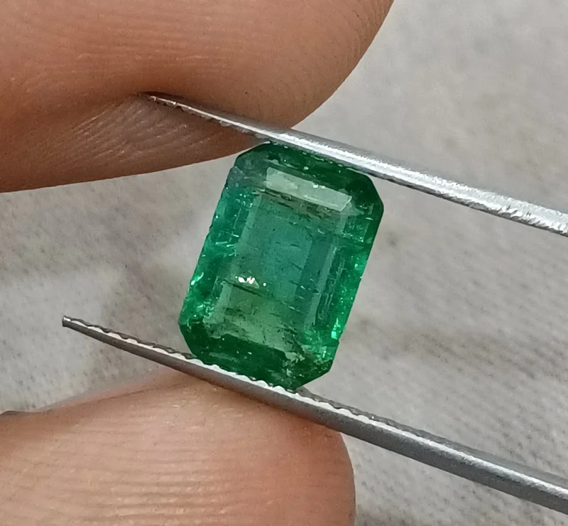 1.54ct Natural emerald vivid deep reen SGL certified octagon gemstone