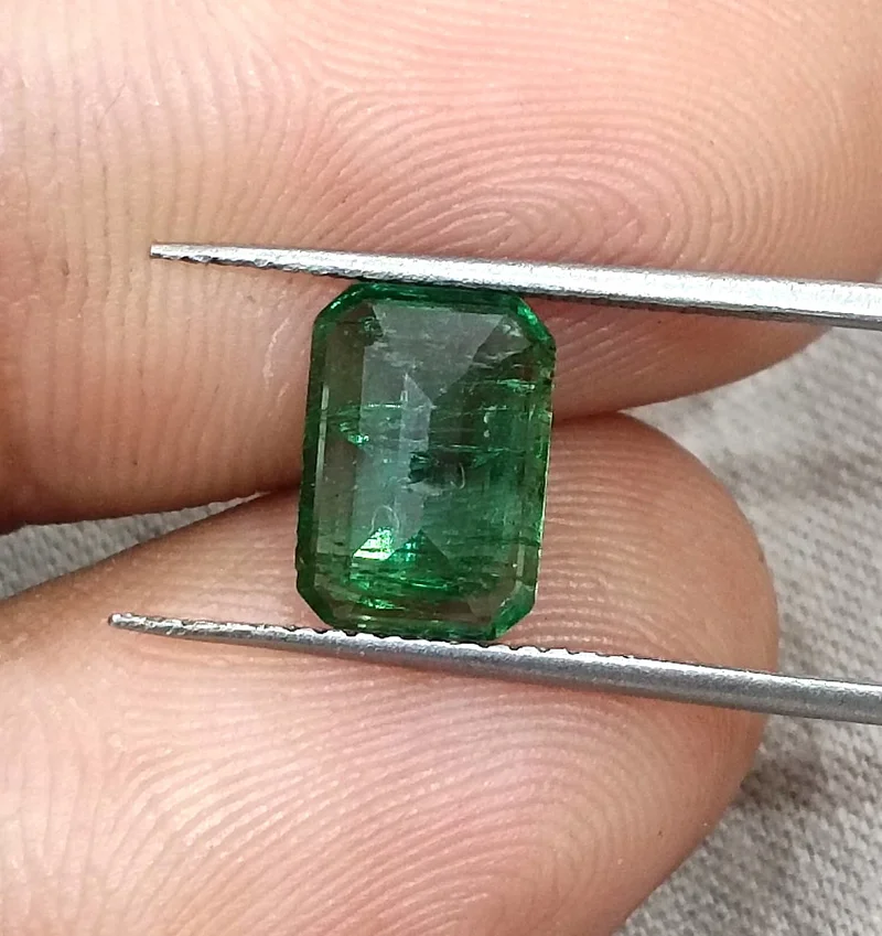 1.54ct Natural emerald vivid deep reen SGL certified octagon gemstone