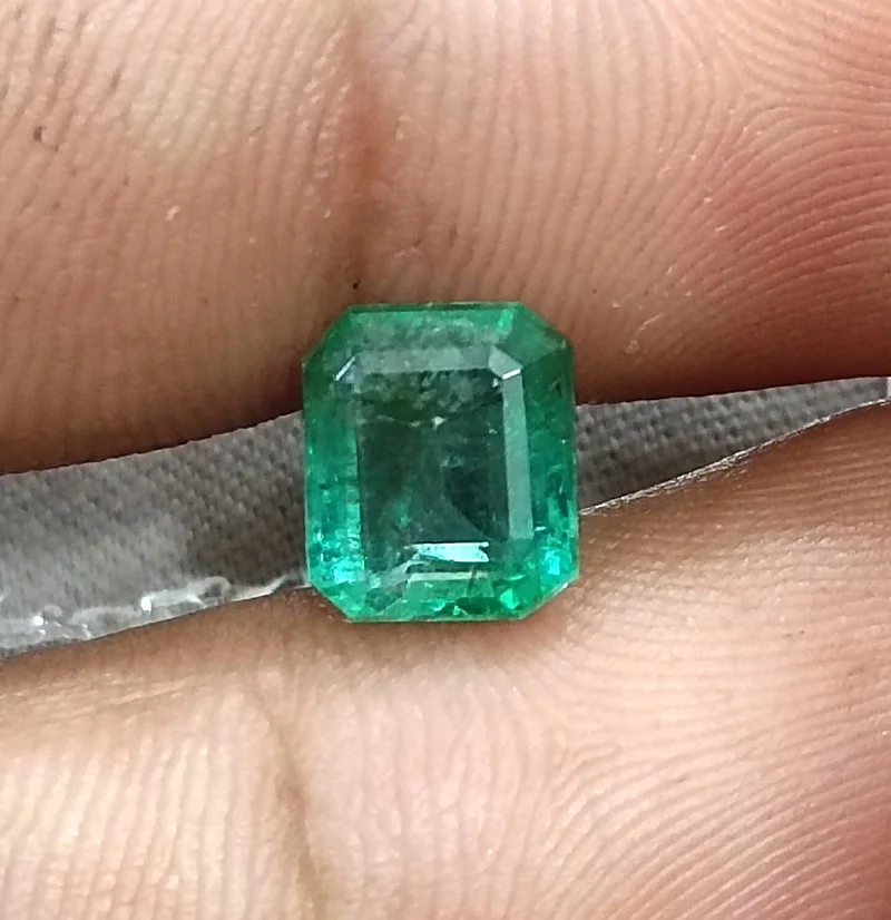 2.60ct Natural Emerald SGL certified medium green octagon loose gemstone