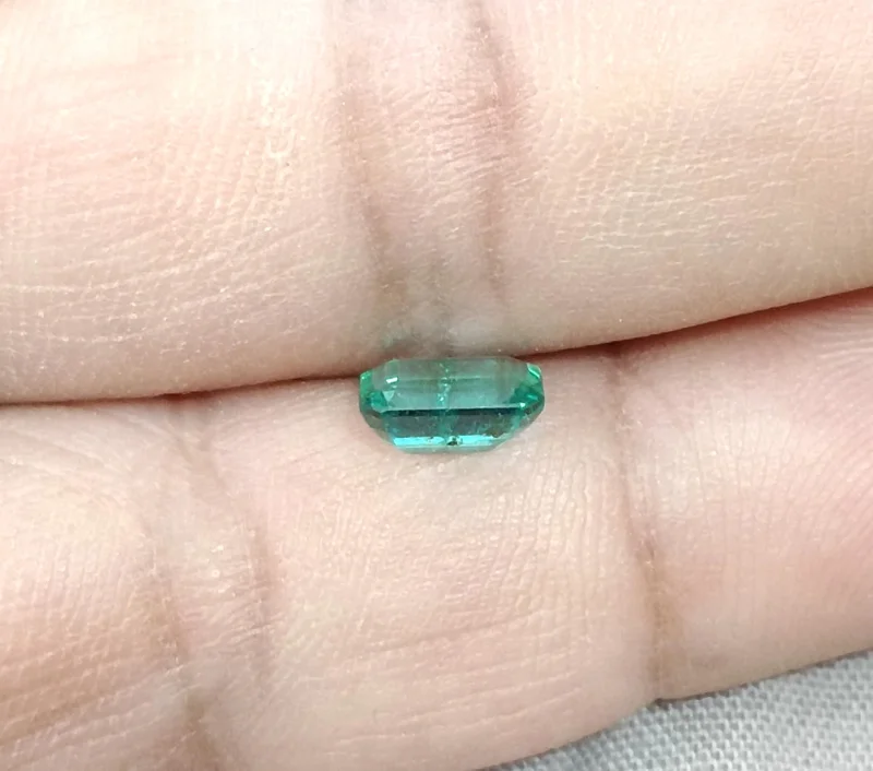 0.98ct Medium deep green natural emerald SGL certified octagon gemstone