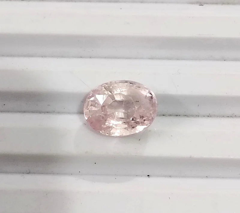 3.71ct Untreated padparadscha sapphire IGI certified orangy pink gemstone