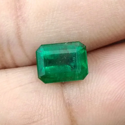2.79ct Natural emerald vivid deep green Zambian gemstone/