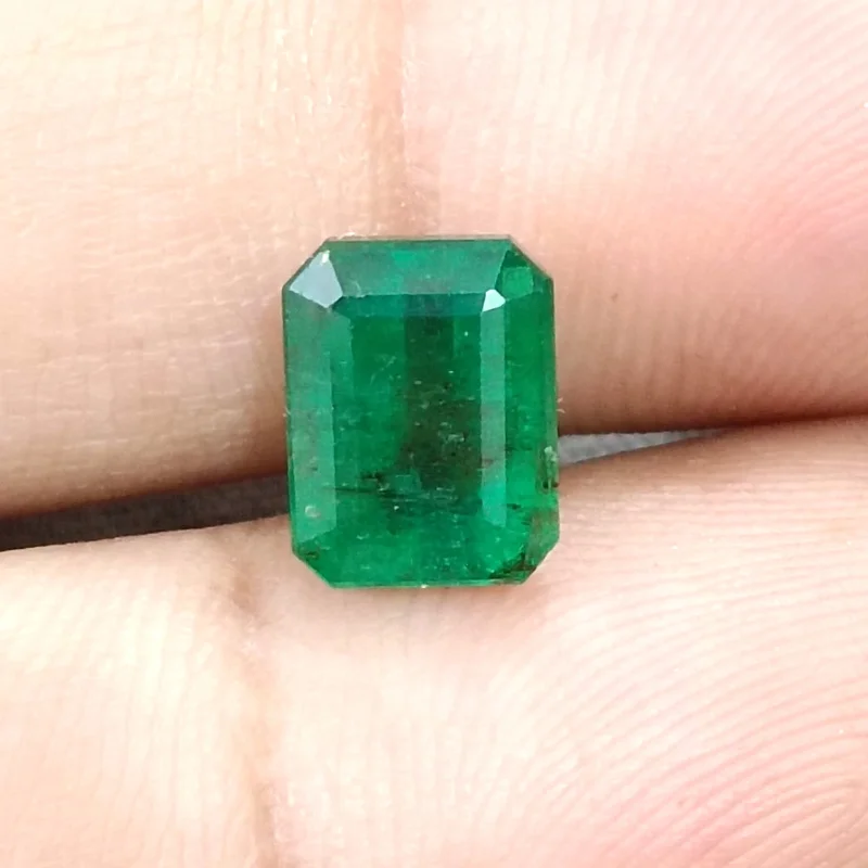 2.79ct Natural emerald vivid deep green Zambian gemstone