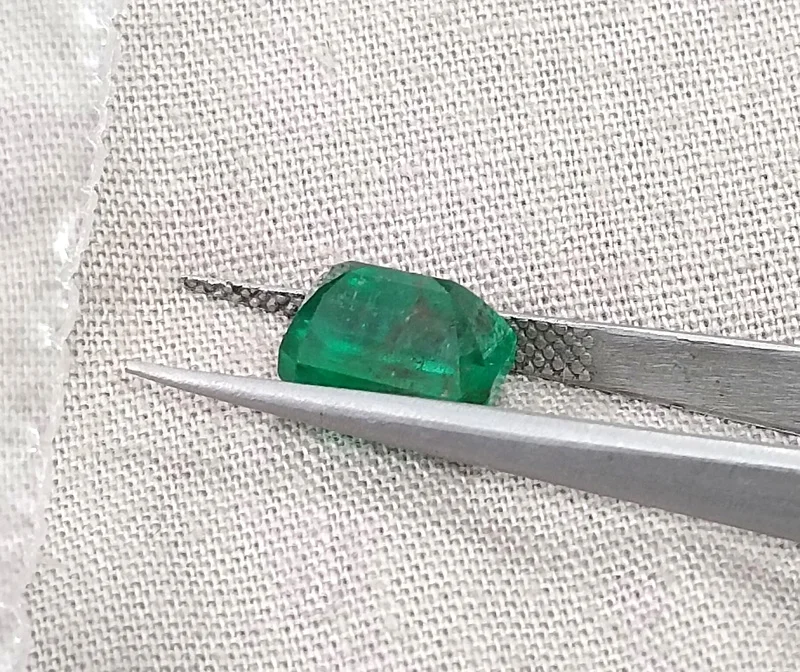 2.79ct Natural emerald vivid deep green Zambian gemstone