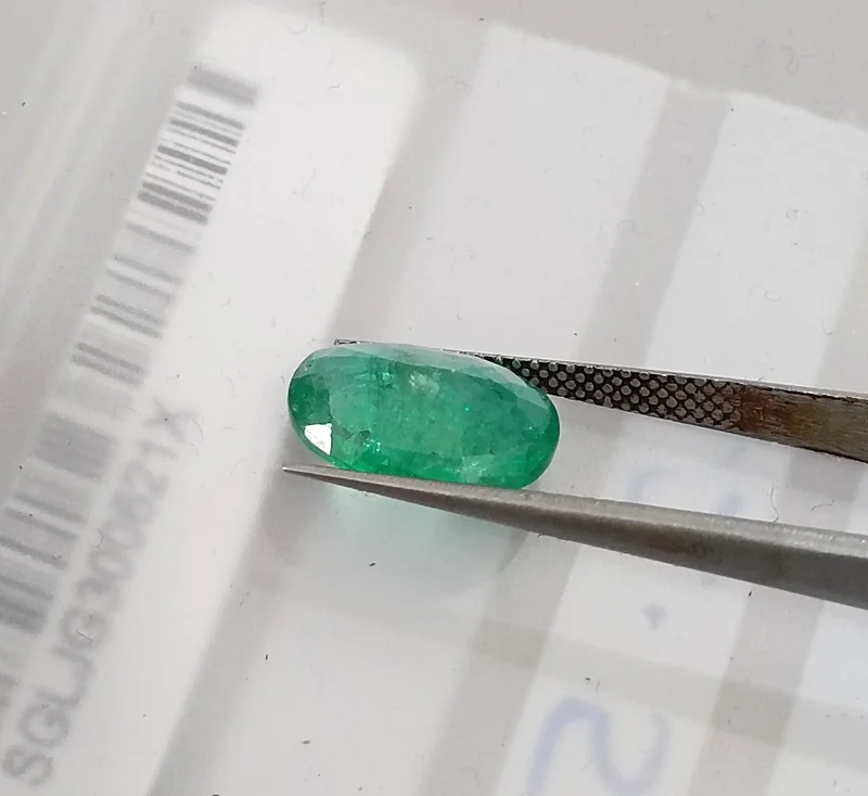 2.56ct Natural emerald SGL certified medium spring green Zambian gemstone