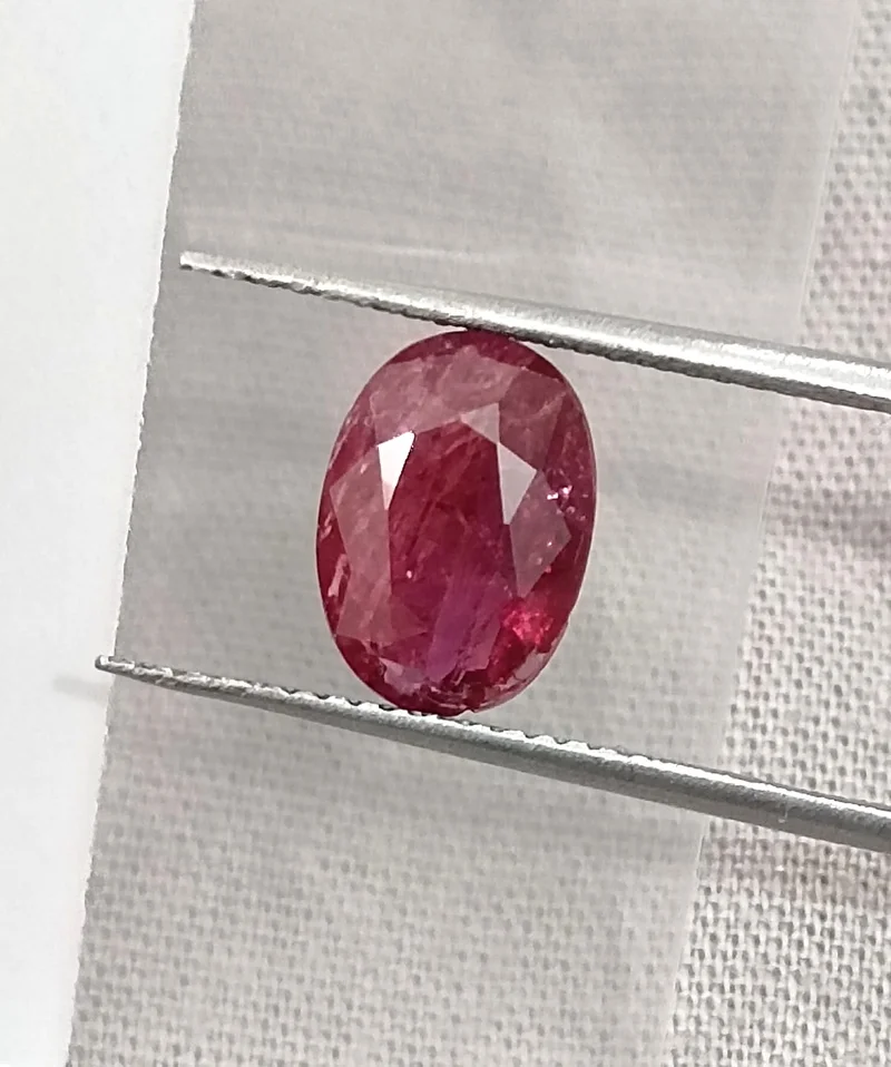 2.28cts Untreated natural ruby Mozambique SGL Clcertified pomegranade red gem/