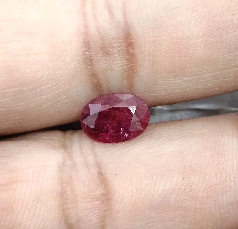 2.28cts Untreated natural ruby Mozambique SGL Clcertified pomegranade red gem