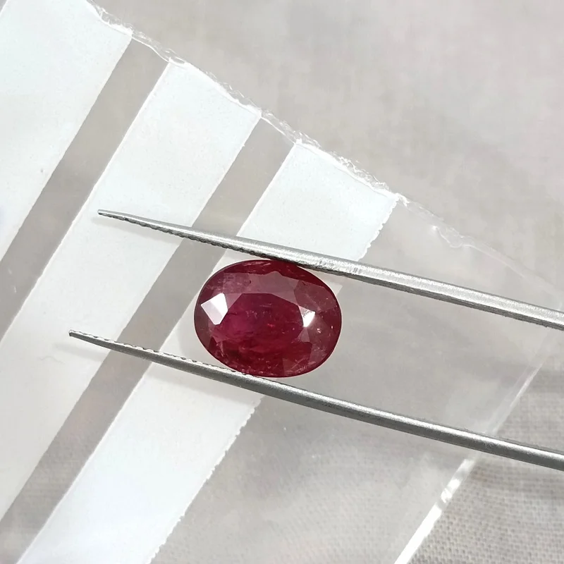 3.23cts Untreated Natural Deep Ruby Red Mozambique SGL certified gemstone