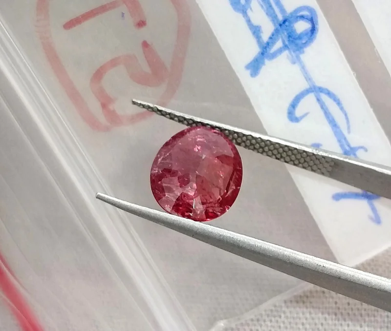1.89cts Unheated natural ruby crimson red SGL vertified Mozambique gemstone
