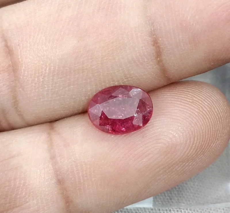 1.68cts Untreated Natural Ruby Cherry Red Mozambique SGL Certified Gemstone