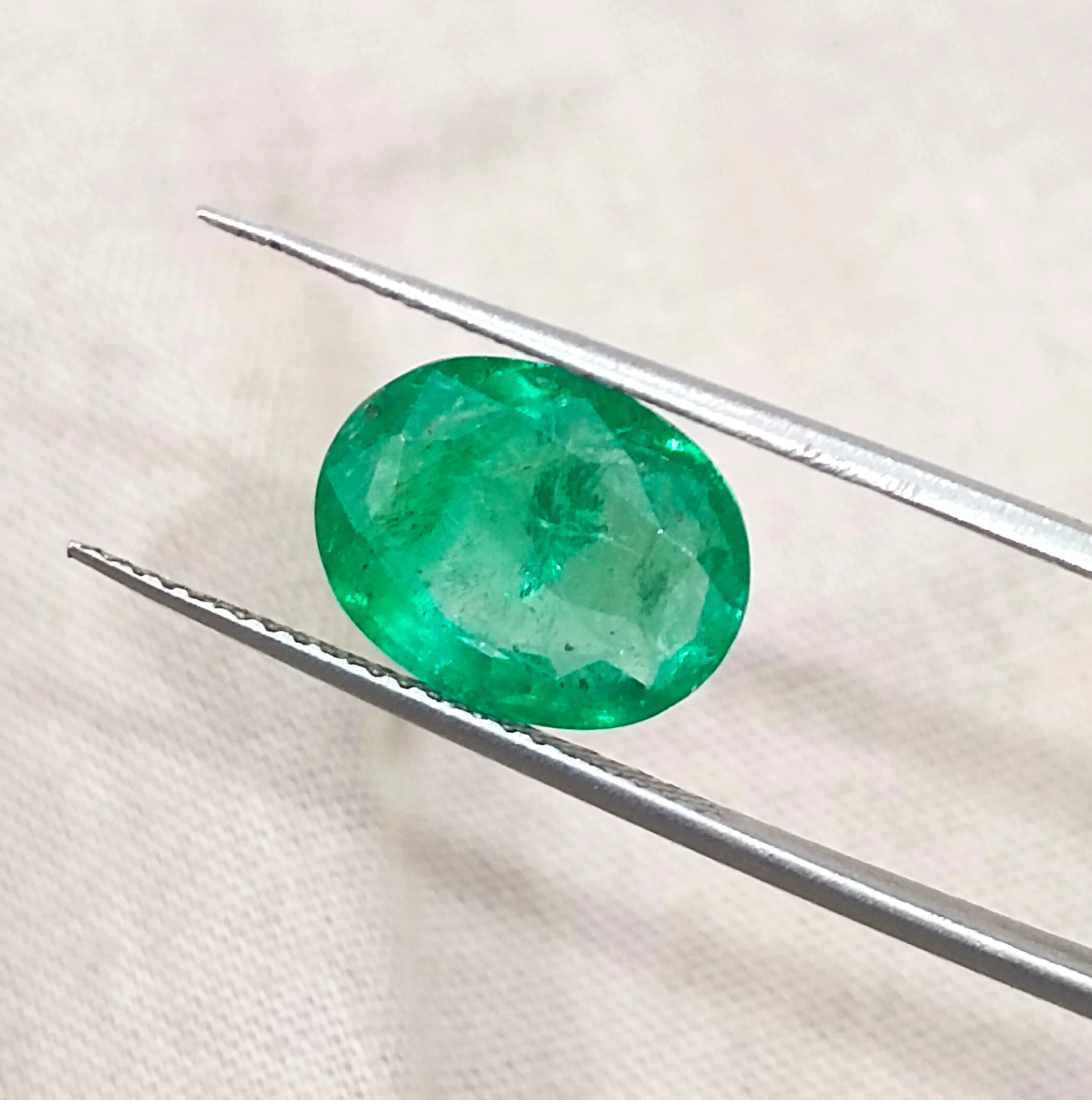 3.05ct Zambian emerald medium deep green SGL certified oval gemstone