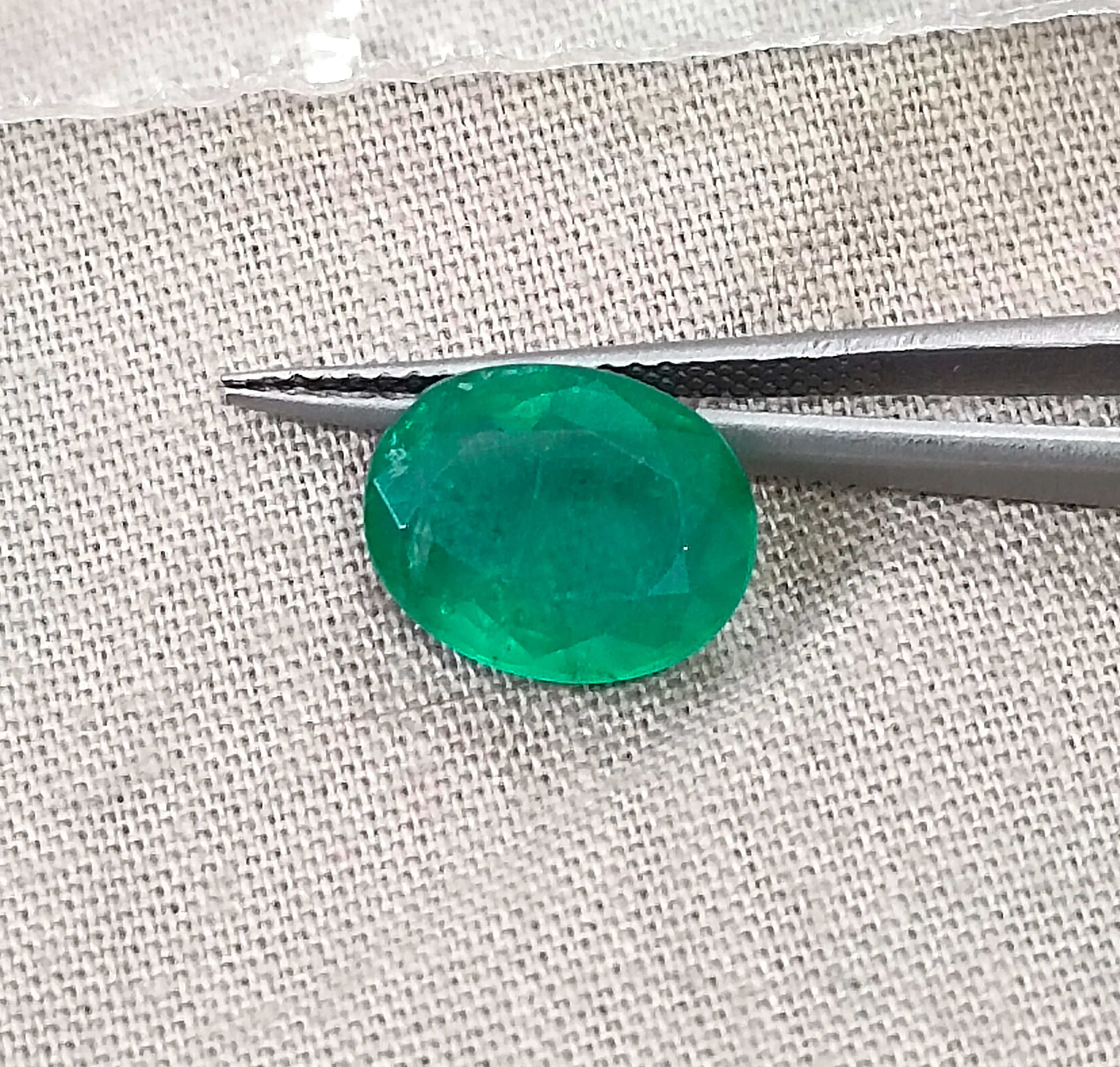 2.72ct Natural emerald medium deep spring green SGL certified stone