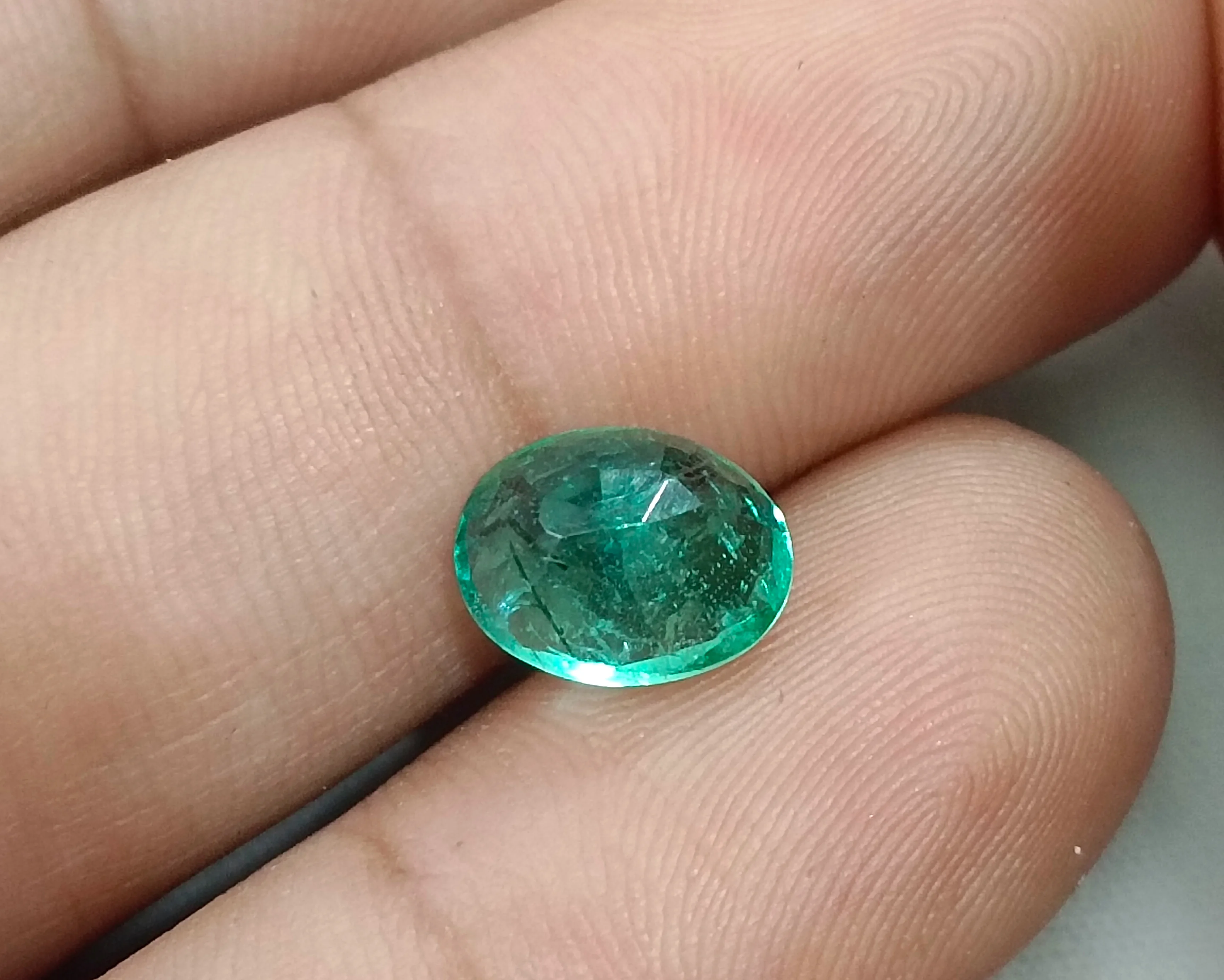2.90ct Natural emerald bright pastel green oval loose gemstone