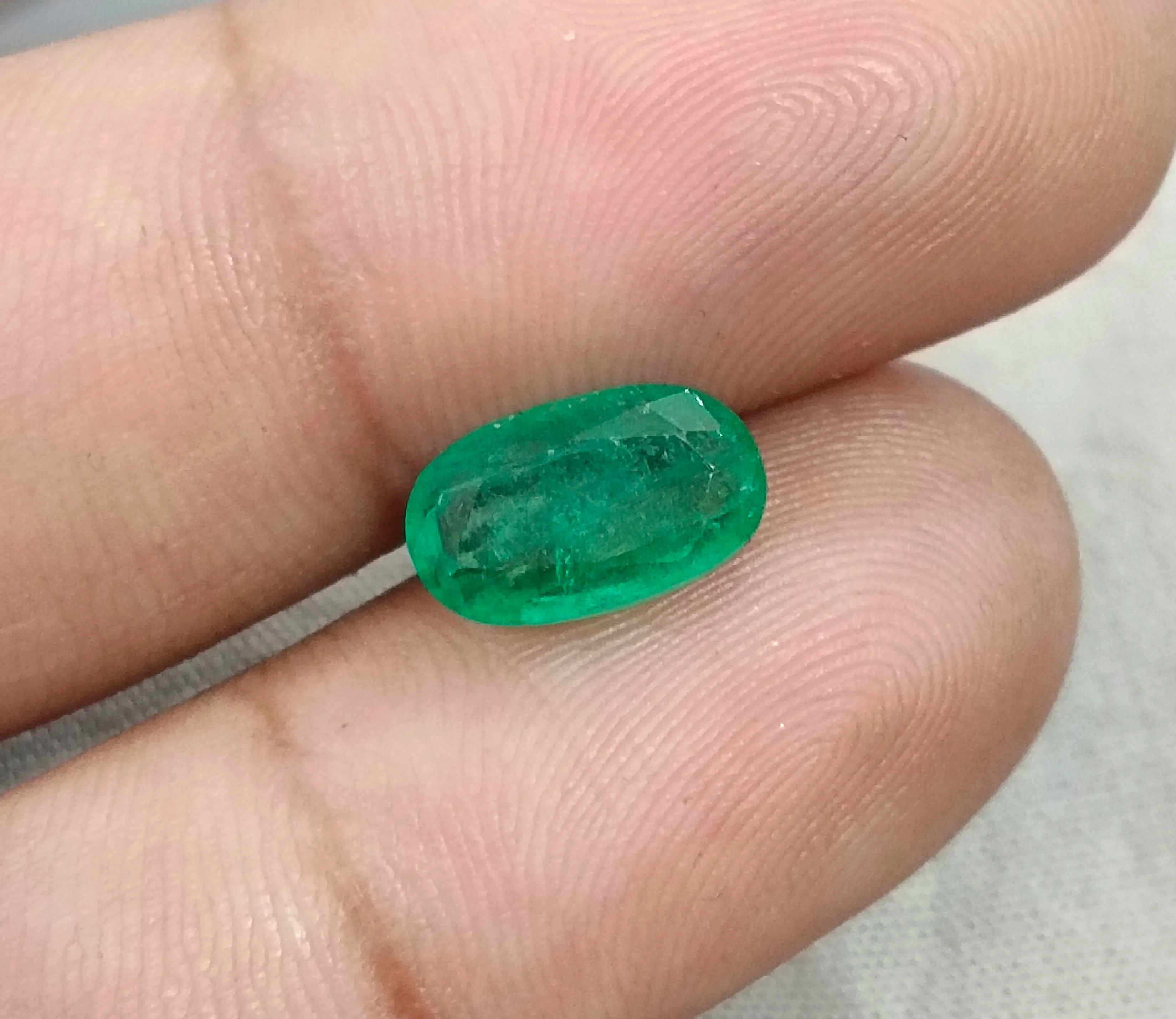 2.74ct Emerald medium spring green oval cut loose stone