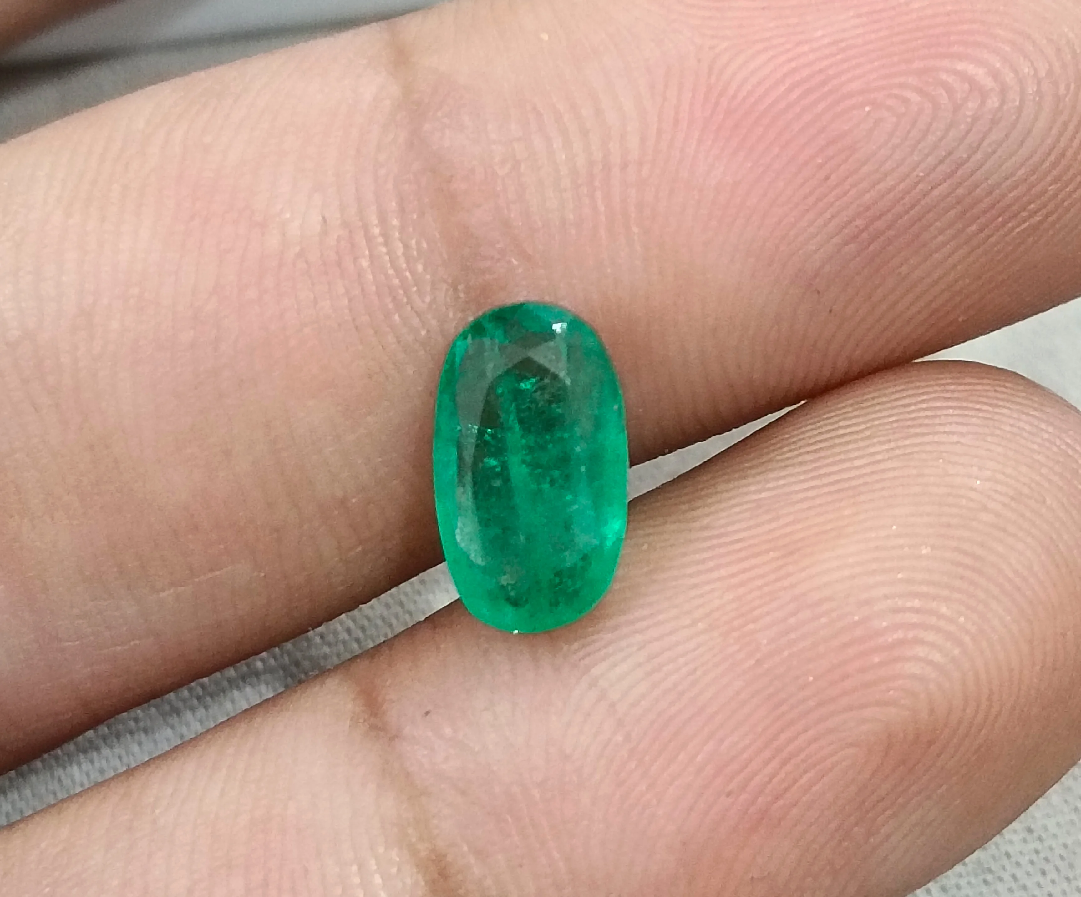 2.74ct Emerald medium spring green oval cut loose stone