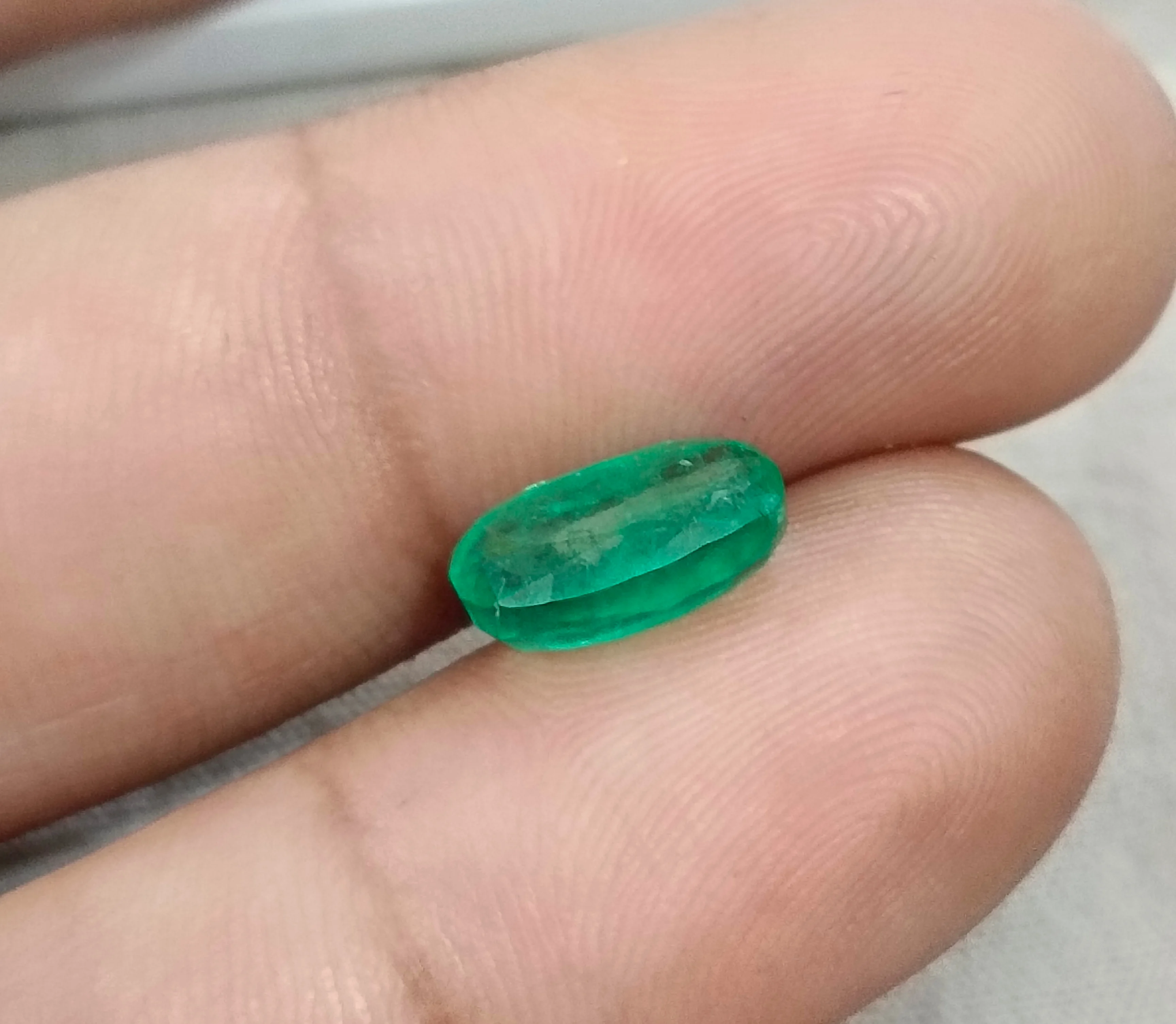 2.74ct Emerald medium spring green oval cut loose stone