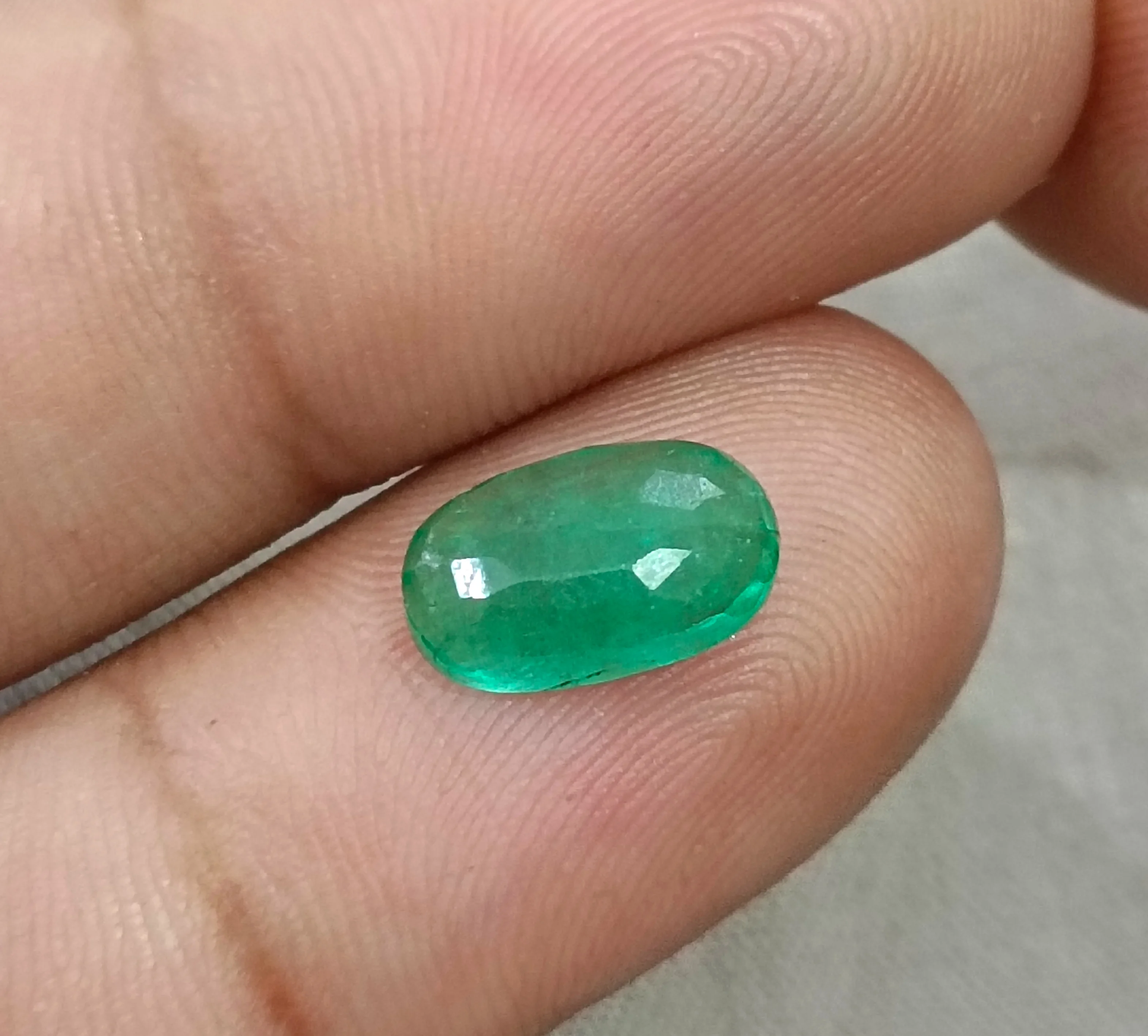 2.74ct Emerald medium spring green oval cut loose stone